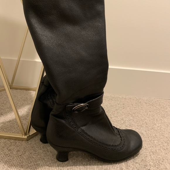 La CANADIENNE Shoes - Leather Boots